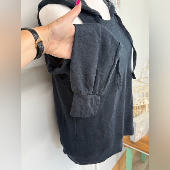 FREE PEOPLE | Daily Practice | Cold Shoulder | Navy Blue | Hoodie | Size Small - Picture 6 of 11